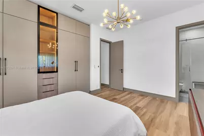 21100 NE 25th Ct, Miami, FL 33180 - Photo 50