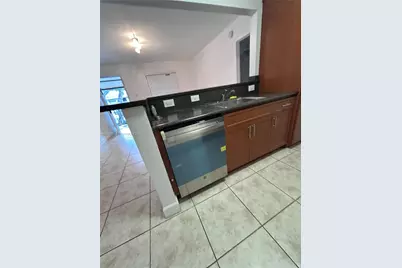 6040 Shakerwood Cir #203, Tamarac, FL 33319 - Photo 2