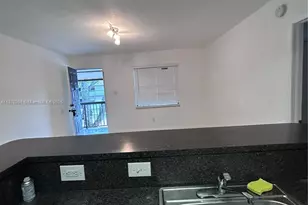 6040 Shaker Wood Cir, Tamarac, FL 33319 - Photo 8