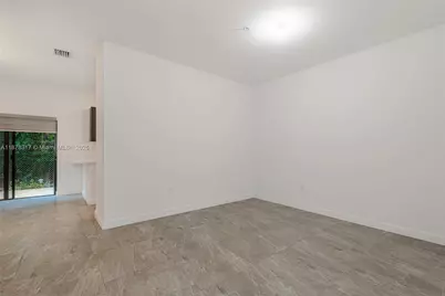 152 SW 185th Way, Pembroke Pines, FL 33029 - Photo 6