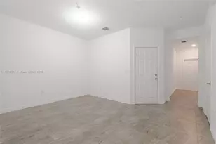 152 SW 185th Way, Pembroke Pines, FL 33029 - Photo 8