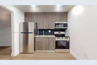 567 SW 3rd St #1, Miami, FL 33130 - Photo 10