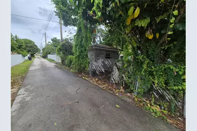 1243 NE 159th St, North Miami Beach, FL 33162 - Photo 8