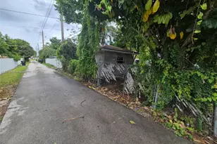 1243 NE 159th St, North Miami Beach, FL 33162 - Photo 8