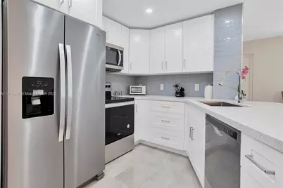 7527 S Oriole Blvd #101, Delray Beach, FL 33446 - Photo 6