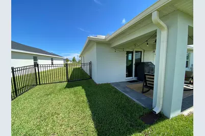 11060 NW Middle Stream Dr, Port Saint Lucie, FL 34987 - Photo 8