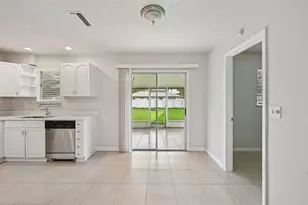 412 NW Cornell Ave, Port Saint Lucie, FL 34983 - Photo 8