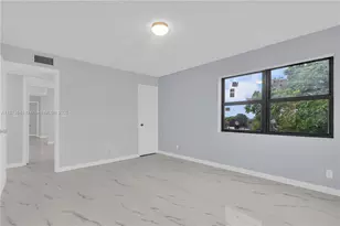 9355 SW 8th St, Boca Raton, FL 33428 - Photo 18