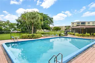 9355 SW 8th St, Boca Raton, FL 33428 - Photo 32