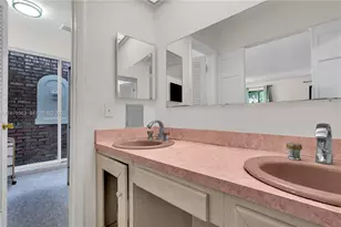 801 NW 203rd St, Miami Gardens, FL 33169 - Photo 20