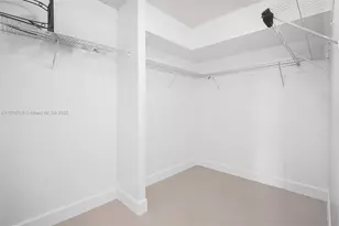 1100 St Charles Pl, Pembroke Pines, FL 33026 - Photo 10