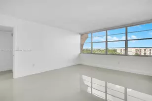 1100 St Charles Pl, Pembroke Pines, FL 33026 - Photo 4