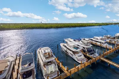 2890 N Ocean Dr, Hollywood, FL 33019 - Photo 32