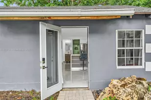 394 SE 5th Ave, Delray Beach, FL 33483 - Photo 4