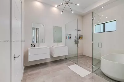 17950 SW 192nd St, Miami, FL 33187 - Photo 34