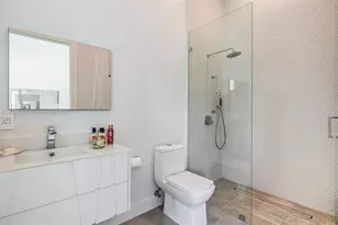 17950 SW 192nd St, Miami, FL 33187 - Photo 44