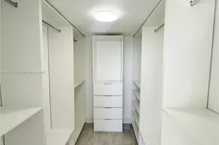 16546 NE 26th Ave, North Miami Beach, FL 33160 - Photo 8