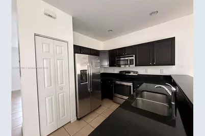 3204 SE 5th Ct, Homestead, FL 33033 - Photo 6