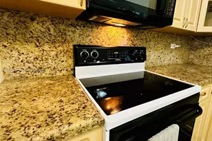 1690 NE 191st St, Miami, FL 33179 - Photo 32