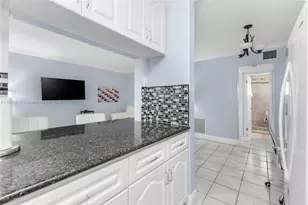 350 Collins Ave, Miami Beach, FL 33139 - Photo 4