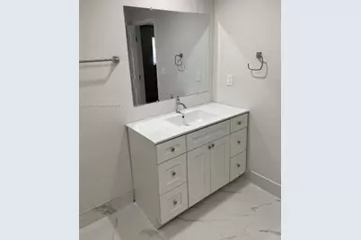 5311 NE 10th Ave, Deerfield Beach, FL 33064 - Photo 6