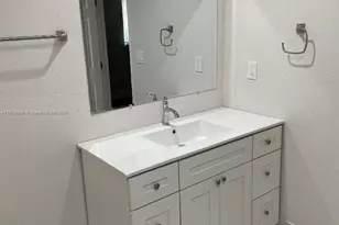 5311 NE 10th Ave, Deerfield Beach, FL 33064 - Photo 6