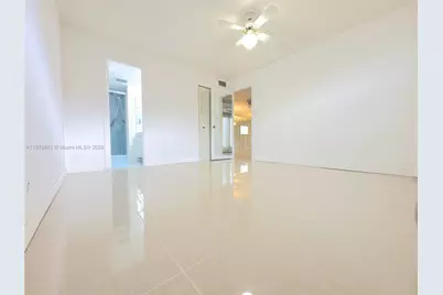 9900 Sunrise Lakes Blvd #102, Sunrise, FL 33322 - Photo 6