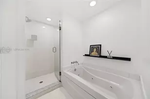 55 SE 6th St, Miami, FL 33131 - Photo 26
