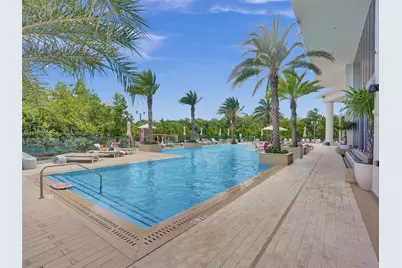 16385 Biscayne Blvd #2107, North Miami Beach, FL 33160 - Photo 32