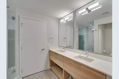 16385 Biscayne Blvd #2107, North Miami Beach, FL 33160 - Photo 30