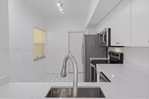 11828 SW 100th St, Miami, FL 33186 - Photo 8