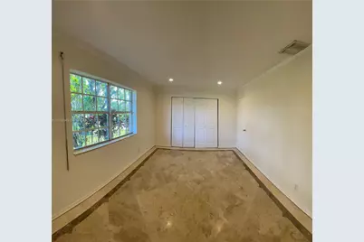 1107 NE 8th St, Hallandale Beach, FL 33009 - Photo 4
