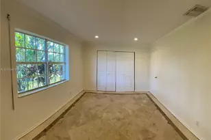 1107 NE 8th St, Hallandale Beach, FL 33009 - Photo 4