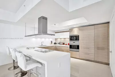 17301 Biscayne Blvd #1207, North Miami Beach, FL 33160 - Photo 2