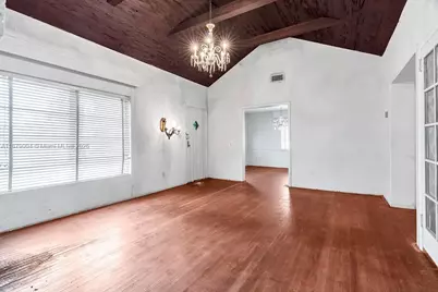 515 W 30th St, Miami Beach, FL 33140 - Photo 8