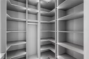 700 NE 24th St, Miami, FL 33137 - Photo 26