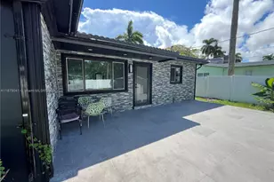 1443 Harding St, Hollywood, FL 33020 - Photo 2