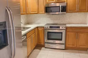 400 Kings Point Dr, Sunny Isles Beach, FL 33160 - Photo 14