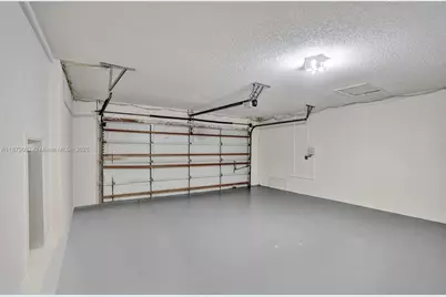 1321 SW 102nd Ave, Pembroke Pines, FL 33025 - Photo 26