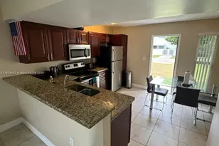 483 NW 19th St, Miami, FL 33136 - Photo 10