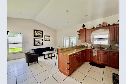 1635 NW 15th Ter, Homestead, FL 33030 - Photo 10