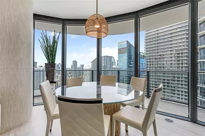 55 SW 9th St #4001, Miami, FL 33130 - Photo 2