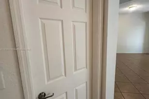 11401 NW 89th St, Doral, FL 33178 - Photo 8