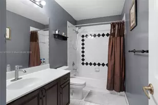 1251 Johnson Ct, Hollywood, FL 33019 - Photo 20