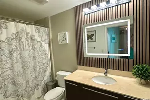 1900 N Bayshore Dr, Miami, FL 33132 - Photo 10