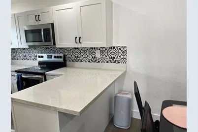 5724 SW 18th St, West Park, FL 33023 - Photo 10