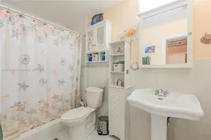 6865 NW 169th St, Hialeah, FL 33015 - Photo 18