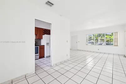 1121 SW 36th Ave, Miami, FL 33135 - Photo 10