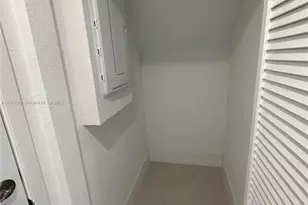 1184 NW 3 St, Florida City, FL 33034 - Photo 12