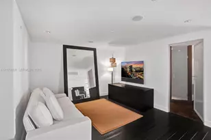 1331 Brickell Bay Dr, Miami, FL 33131 - Photo 10